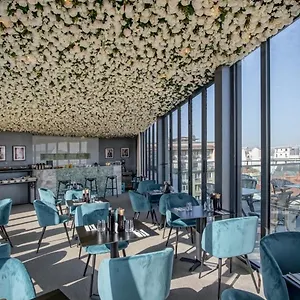 https://filitti-boutique-hotel.bucharesthotelsnow.com