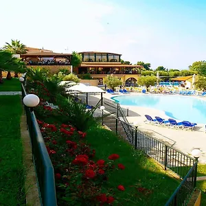 Village Mare Complex